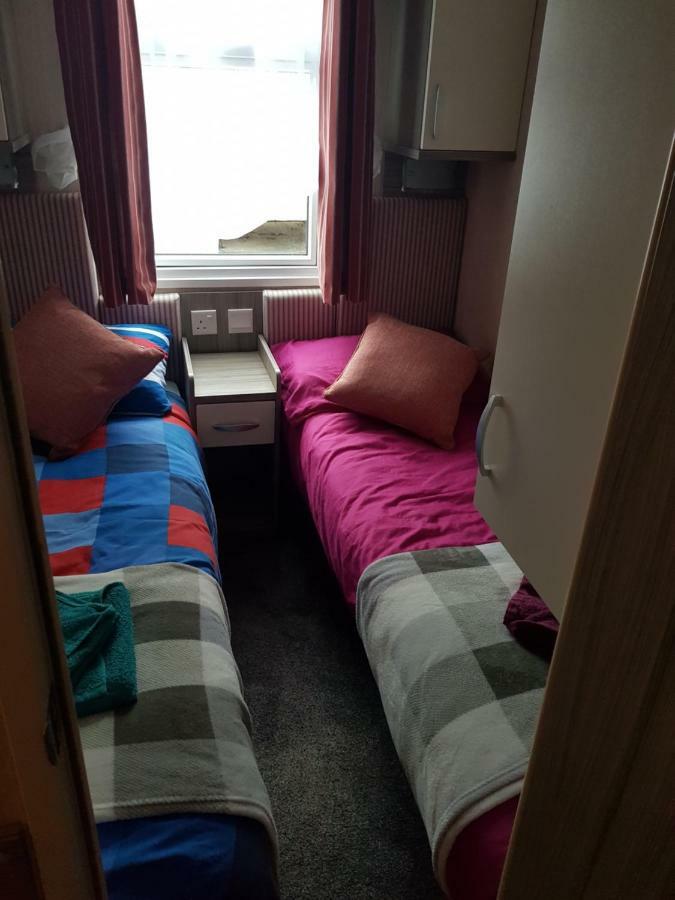 3 Bedroom Caravan With Hot Tub Tattershall Lakes Exterior foto